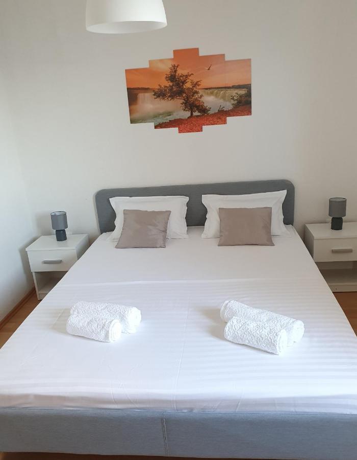 Apartment Zadoda Omis Exterior photo