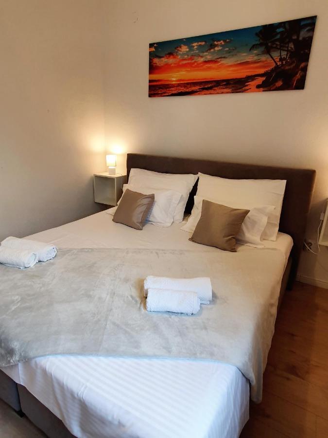 Apartment Zadoda Omis Exterior photo